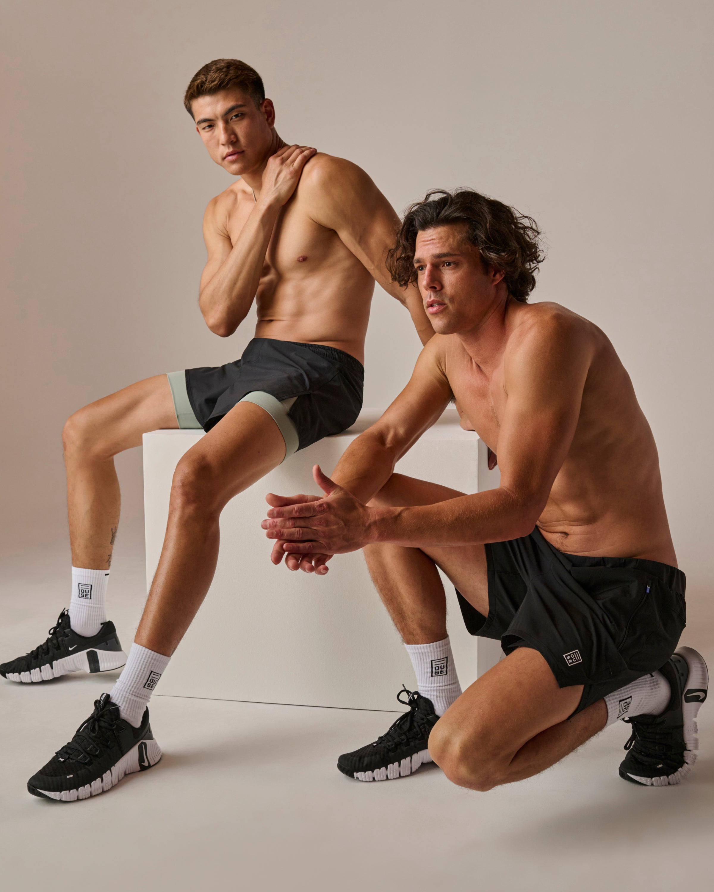 Perforated 4" Lined Short - Black/Sea Green