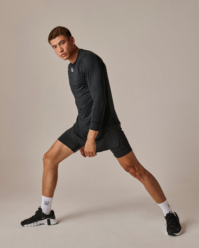 Mens athletic long sleeve in black